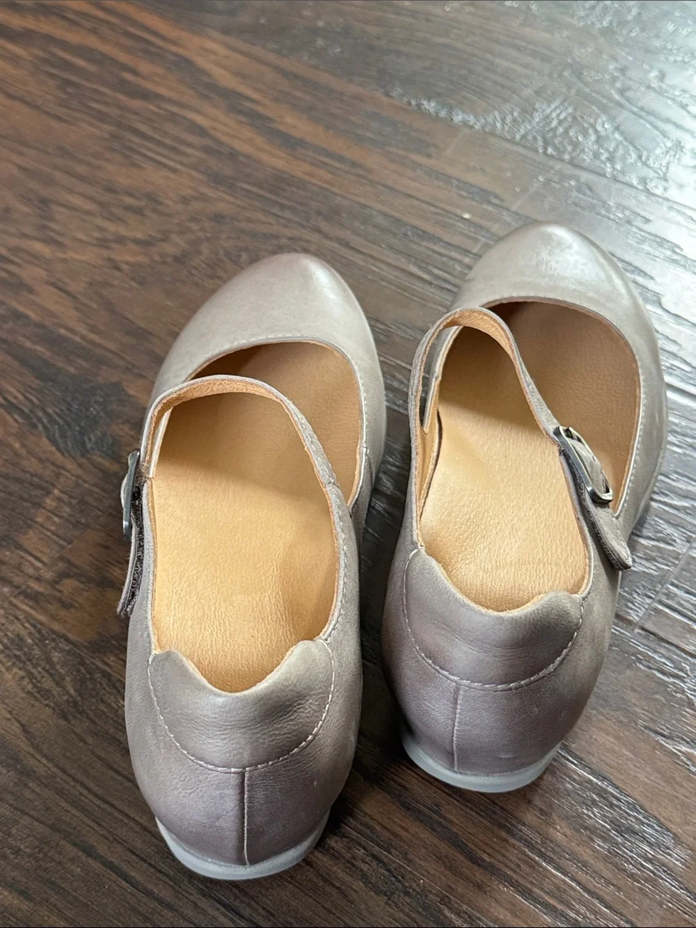 Dansko comfortable mary